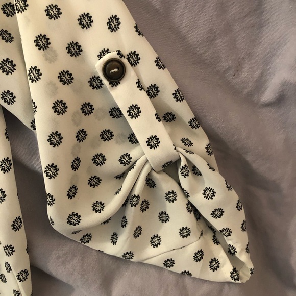 Flowy patterned top - Picture 3 of 4